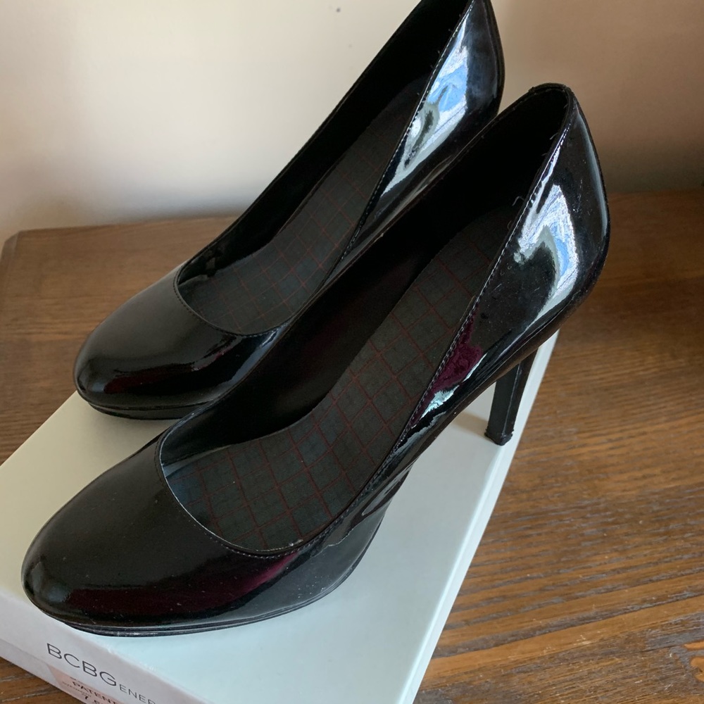 BCBG Black Patent Heels - Picture 6 of 7